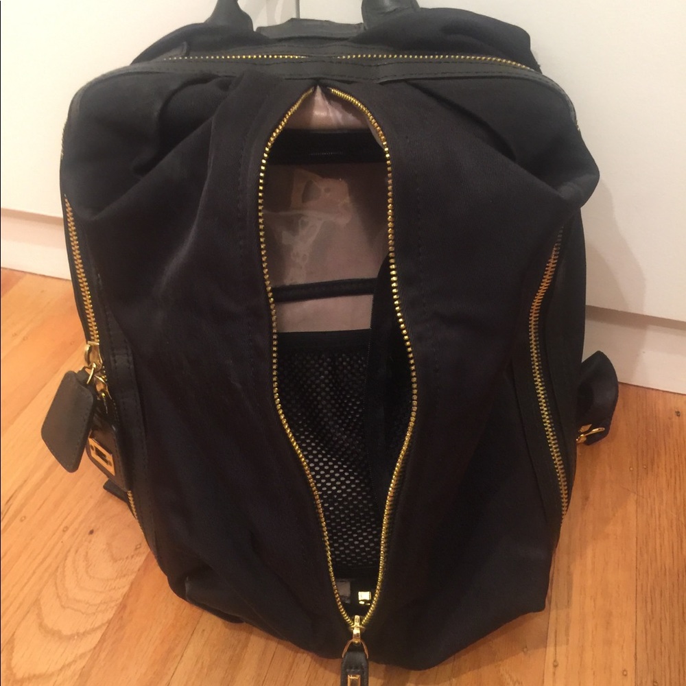 Caraa Studio 2 Medium Backpack Black With Gold Hardware - Picture 4 of 9